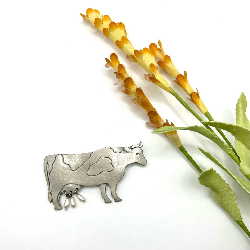 Vintage 1980s JJ Jonette Jewelry Co Cow Brooch w/ Dangling Udders